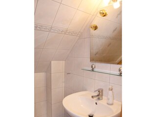 kleines Bad mit DU/WC