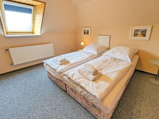 Schlafzimmer III