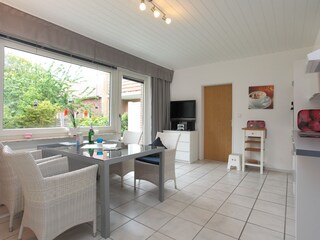 Küche mit Essbereich