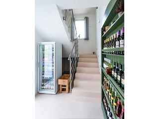 Getränkekühlschrank und Weinregal