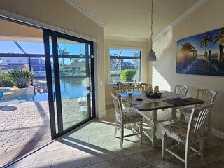 Breakfast corner - Panorma windows with fantastic view