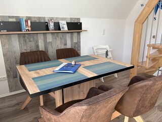 Essbereich mit Aufgang in die Maisonette