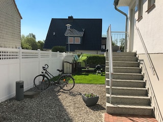 Eingangsbereich des Ferienhauses mit Fahrrad-Ständer