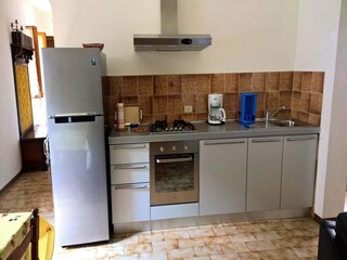 Kochnische, modern eingerichtet, komplett ausgestattet