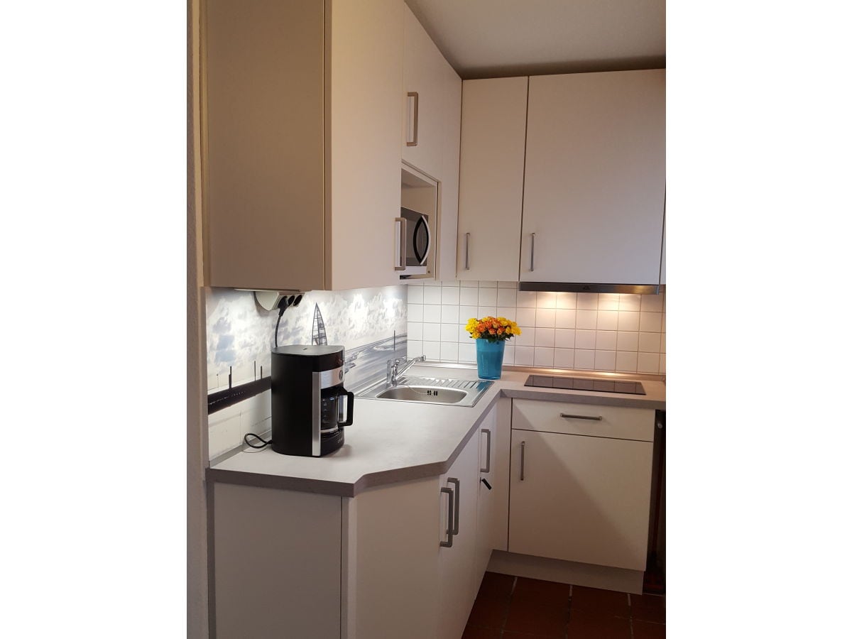 apartment lütje füürtoorn juist, nordsee insel juist firma appartement haus bracht frau Küchenzeile Pantry ~ apartment lütje füürtoorn juist, nordsee insel juist firma appartement haus bracht frau