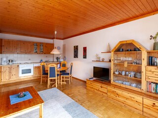 Wohn-/Essbereich mit offener Küche