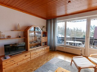 Wohn-/Essbereich mit offener Küche