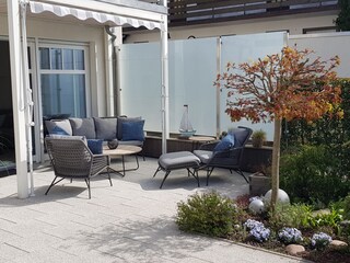 Terrasse vor dem Wohnzimmer