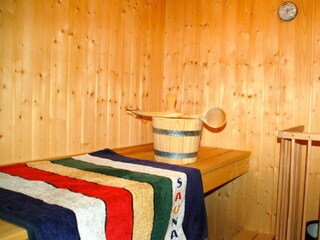 sowie eine Sauna