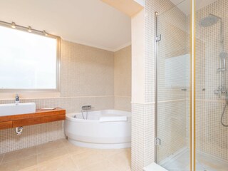 BAÑO EN SUITE D2
