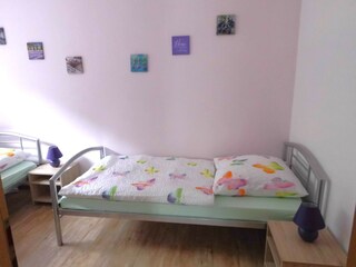 Schlafzimmer mit 2 Einzelbetten