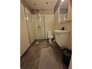 Modernes Badezimmer