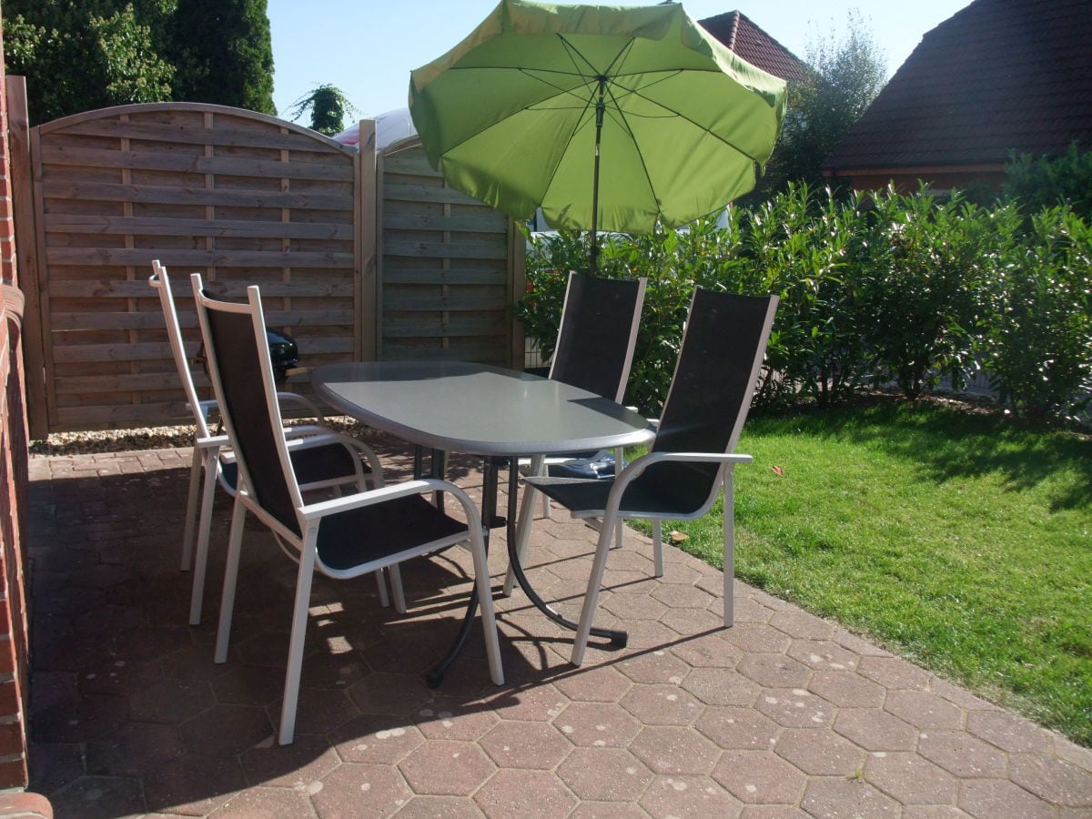 Terrasse mit Garten