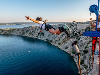 Bungee Jumping Maslenica Brücke