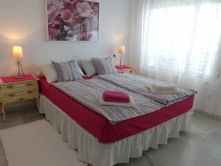 Schlafzimmer  1 mit Deckenventilator