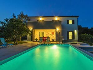 Villa Medulin 900m strand