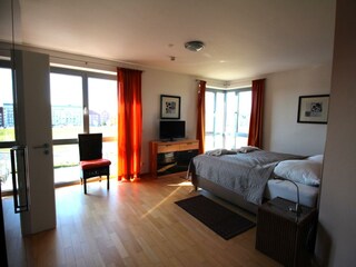 Großes Schlafzimmer