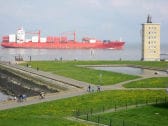 Ausblick vom Wohnzimmer auf die Elbe