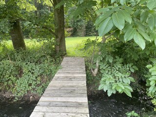 Zugang zum Wandernetz am Grundstück