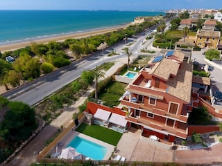 Ferienwohnung mit Pool am Strand in Pozzallo