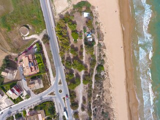 Luftaufnahme der Villa le Mimose am Strand von Pozzallo