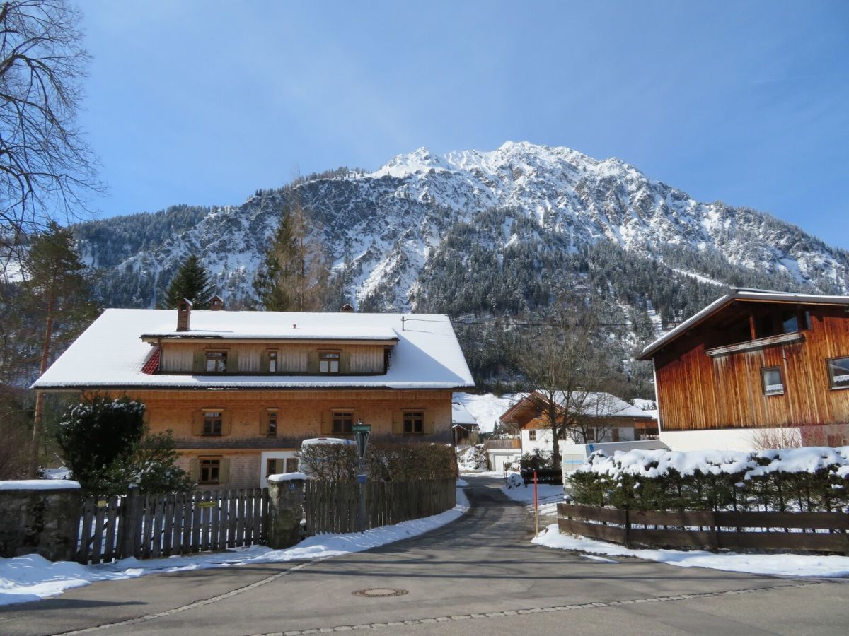Ferienwohnung Nellys Haus, Bad Hindelang, Frau Julia Lipp
