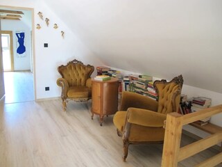 galeryroom with books