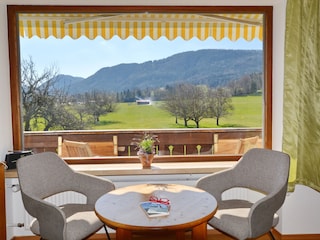 Wohnbereich mit Panoramafenster