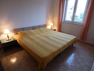 Großes Schlafzimmer