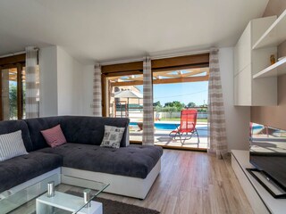 Villa Galižana Características 31