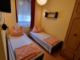 Zimmer 2