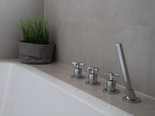 Badewanne im Bad oben