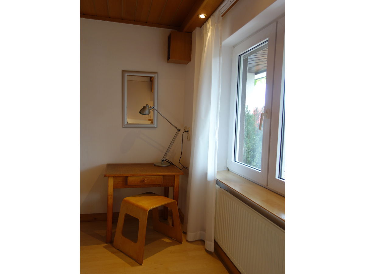 Arbeitsplatz im wohnzimmer oder schlafzimmer – dumss.com