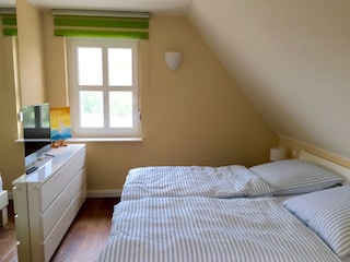 Schlafzimmer 2