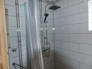 BAD mit DUSCHE