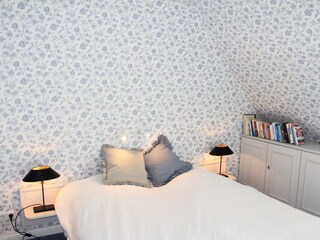 Das romantische Südschlafzimmer mit Blick bis zum Deich