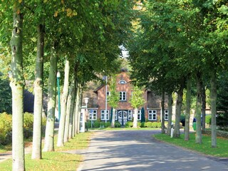 Kleine Allee im romantischen Inseldorf Nieblum