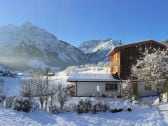 Blick aufs Chalet in Richtung Mittelberg