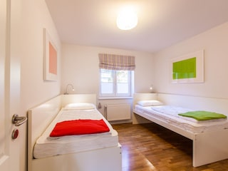 Schlafzimmer mit 2 Einzelbetten