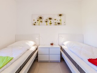 2. Schlafzimmer mit 2 Einzelbetten