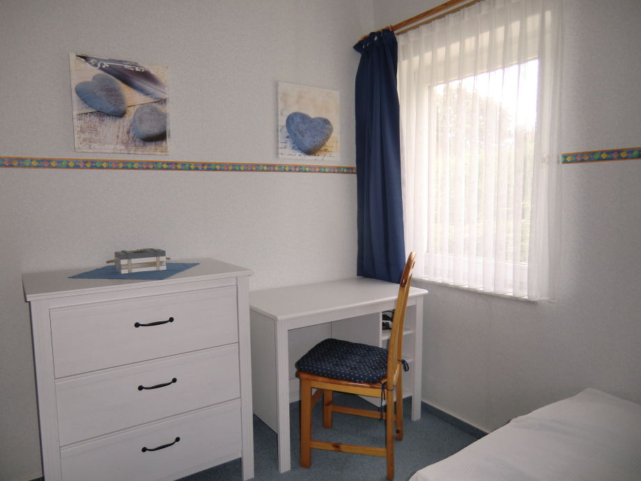 Ferienwohnung böltser hus, lübecker bucht, neukirchen in ... Arbeitsplatz im schlafzimmer