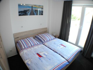 Schlafzimmer 1 mit Doppelbett