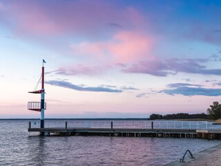 Hafenbrücke im Dorf