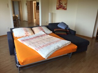 Wohnzimmer - Couch - umgebaut zum Bett