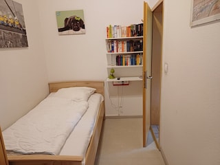 Seniorenbett mit Sat TV
