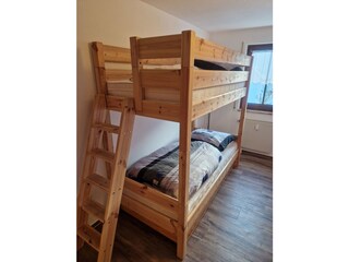 Schlafzimmer 3 Doppelstockbett mit Ausziehfunktion für3