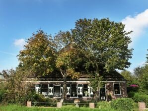 Historische woonboerderij aan zee met een tuin en terras - Sint Maartenszee - image1