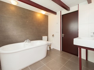 Farmhouse 't Zand Features 13
