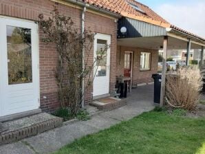 Rustig gelegen vakantiehuis met overdekt terras vlakbij het strand en de duinen - Groet - image1