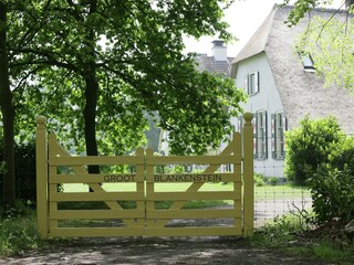 Farmhouse Doorn Outdoor Recording 9